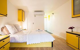 Charming Le Marais Retro